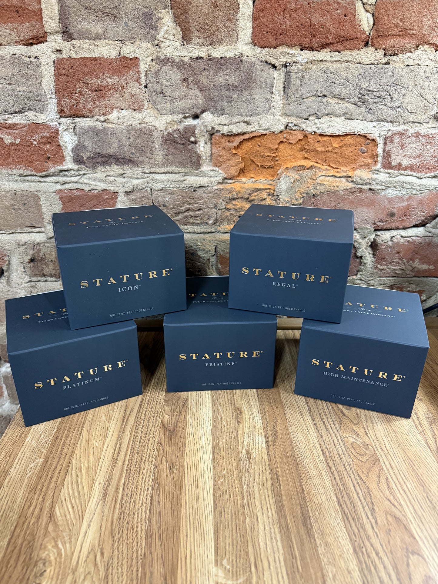 16oz Stature Black & G Candle