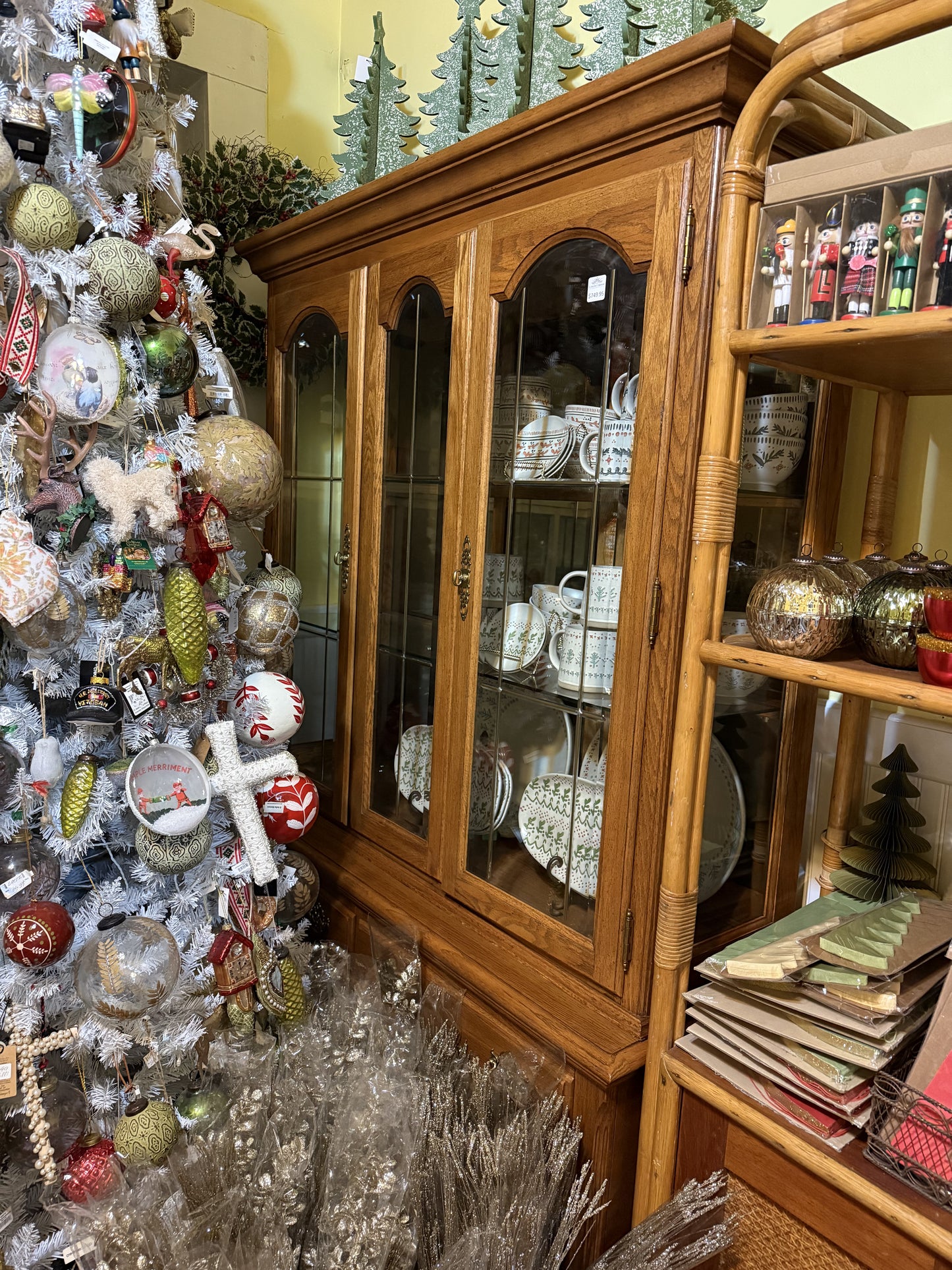 Broyhill Premier Hutch