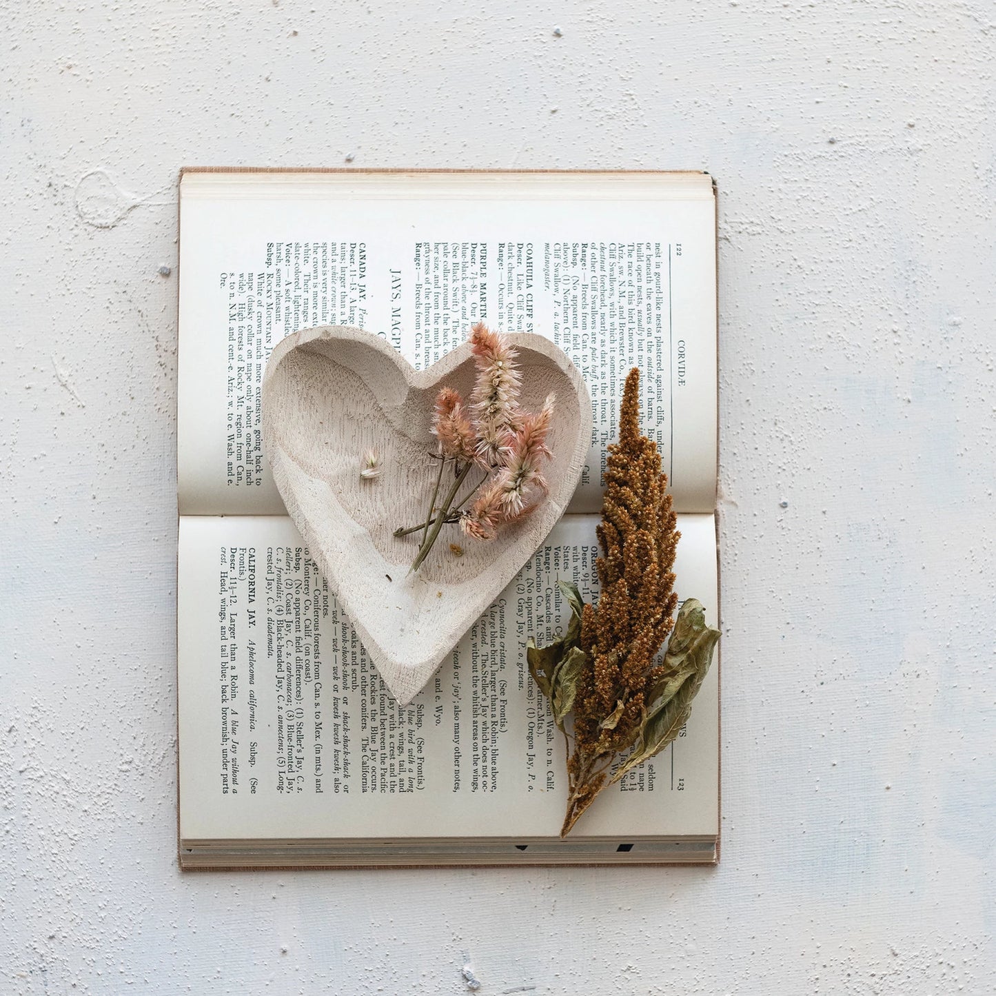 Carved Paulownia Wood Heart Shaped Dish