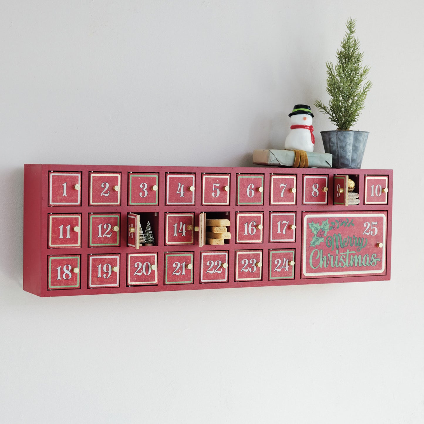 Advent Calendar with 25 Doors